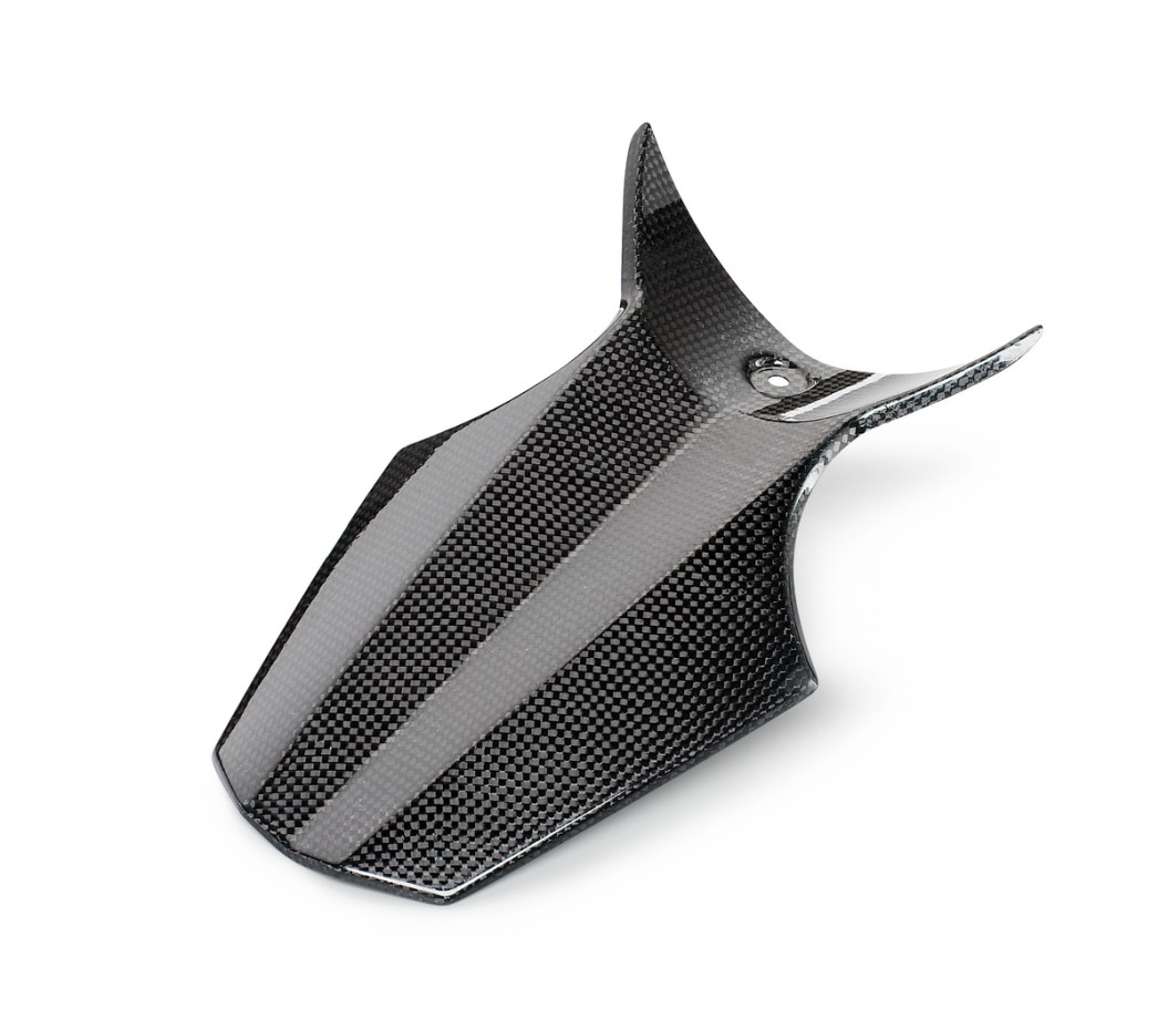 Carbon trim for rear underpart