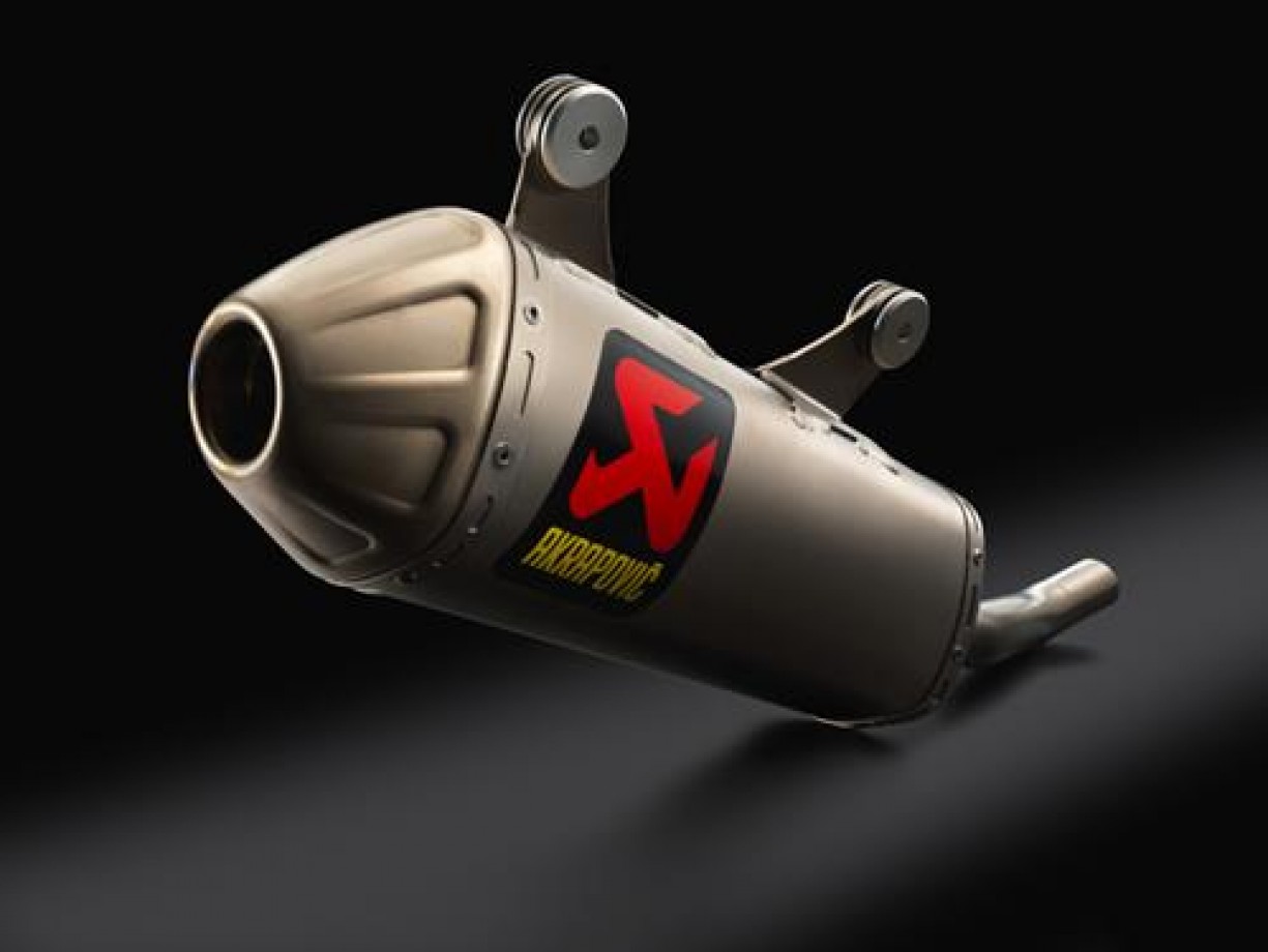 Akrapovič "Slip-on Line"