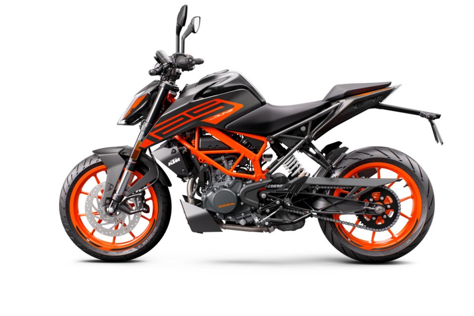 KTM 125 DUKE 2023 (CZARNY) KAT. B